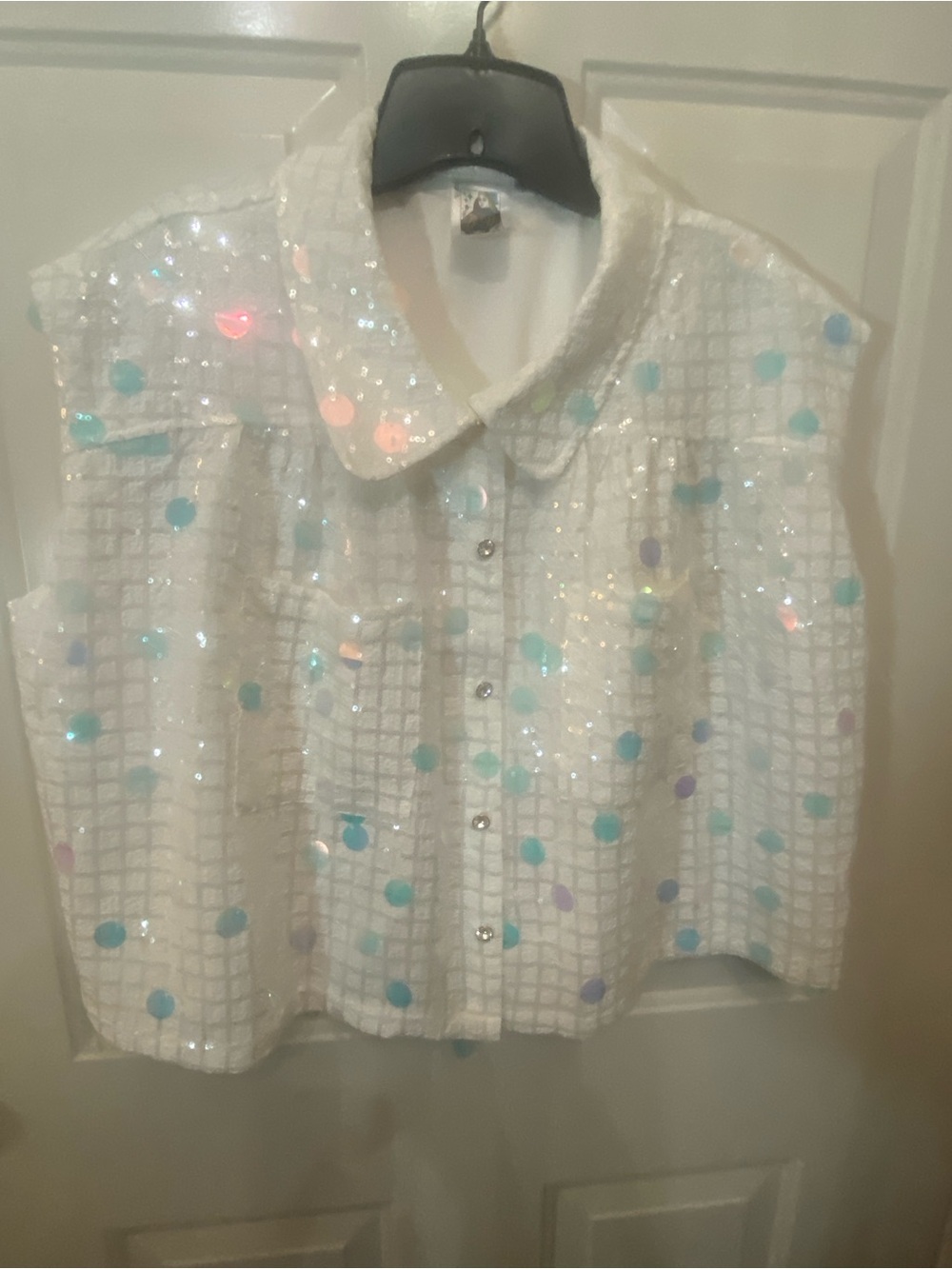 QUEEN OF SPARKLES White Sequin Crop Top with iridescent Dots NWOT